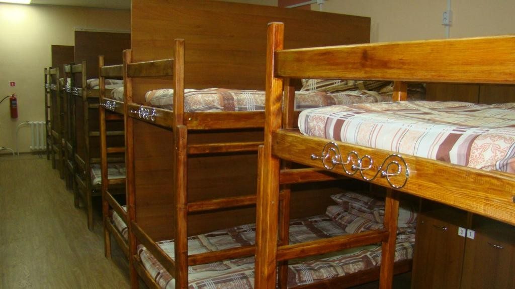 Номер (Спальное место на двухъярусной кровати в общем номере для мужчин и женщин) хостела Гиперхостел Все для людей, Пермь
