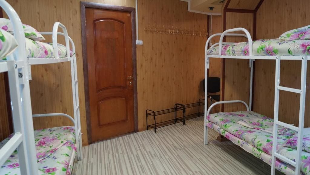 Номер (Кровать в общем номере для мужчин и женщин с 10 кроватями) хостела №1, Пермь