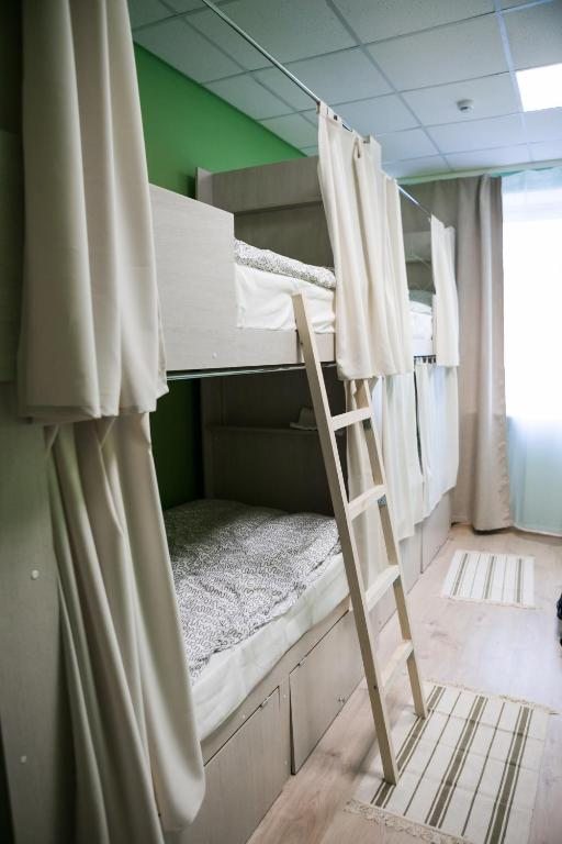 Номер (Кровать в общем 4-местном номере для мужчин и женщин) хостела Brusnika Hostel, Петрозаводск