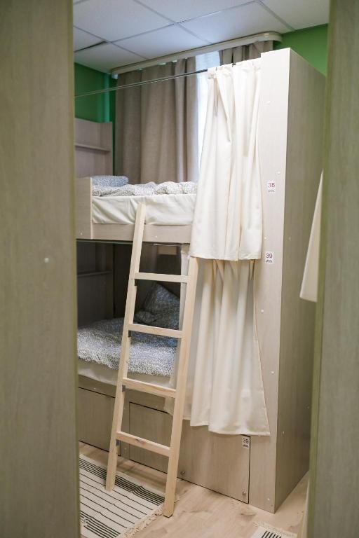 Номер (Кровать в общем 6-местном номере для мужчин и женщин) хостела Brusnika Hostel, Петрозаводск