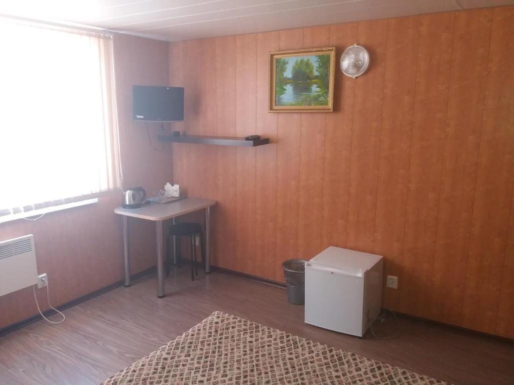 Двухместный (Бюджетный двухместный номер с 1 кроватью) гостевого дома Вернисаж, Петрозаводск