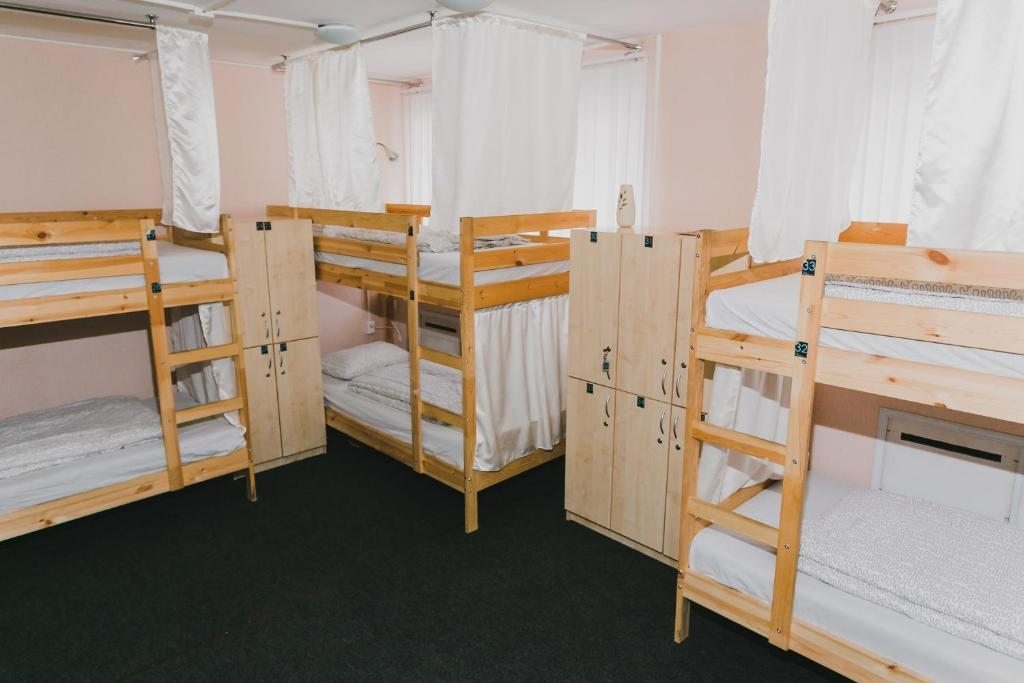 Номер (Кровать в общем номере для мужчин и женщин с 10 кроватями) хостела Карелия Хостел, Петрозаводск