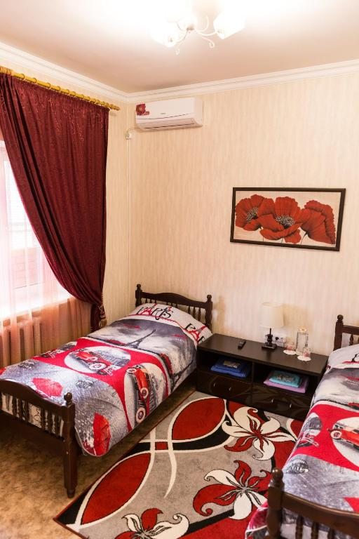 Двухместный (Небольшой двухместный номер с двумя раздельными кроватями) гостевого дома Дар, Майкоп