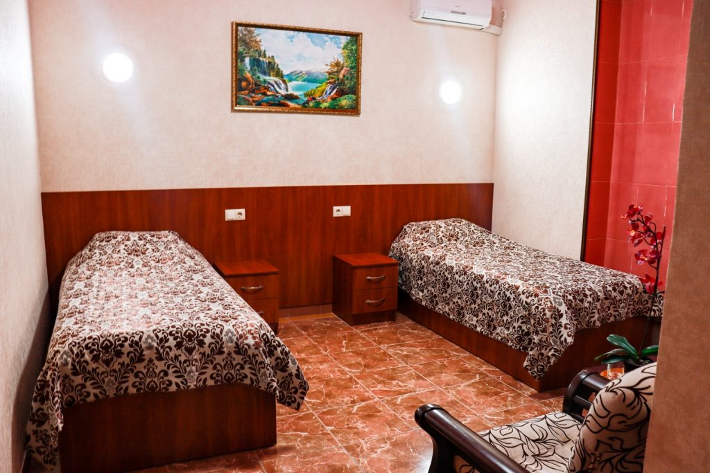 Двухместный (Двухместный номер Делюкс с 2 отдельными кроватями) мини-отеля Сияние, Майкоп