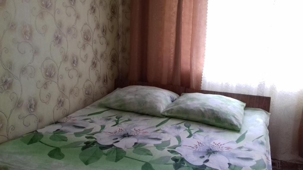 Двухместный (Бюджетный двухместный номер с 2 отдельными кроватями) гостевого дома Прохлада, Солоники