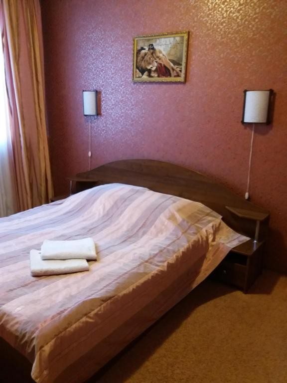 Двухместный (Улучшенный двухместный номер с 1 кроватью) отеля Витамин на Лесном Посёлке, Соликамск