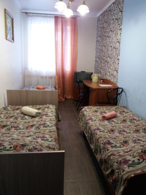 Номер (Односпальная кровать в общем номере) отеля Витамин на Лесном Посёлке, Соликамск
