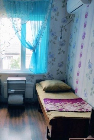 Одноместный (Номер с собственной ванной и кухней) гостевого дома Онегин, Миллерово