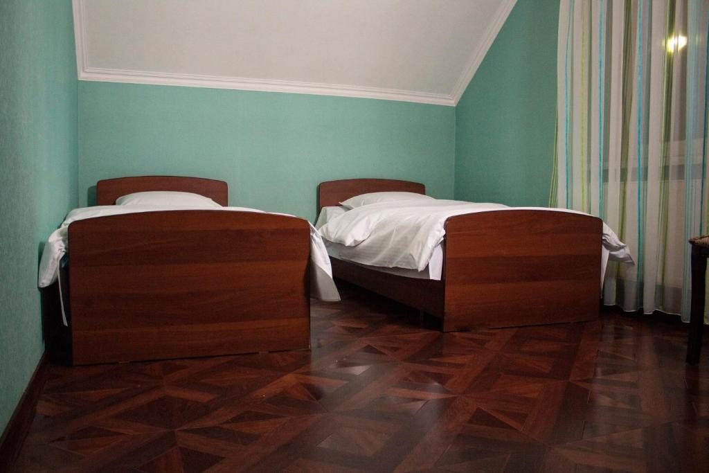Двухместный (Двухместный номер с 2 отдельными кроватями) гостевого дома У дороги, Владикавказ