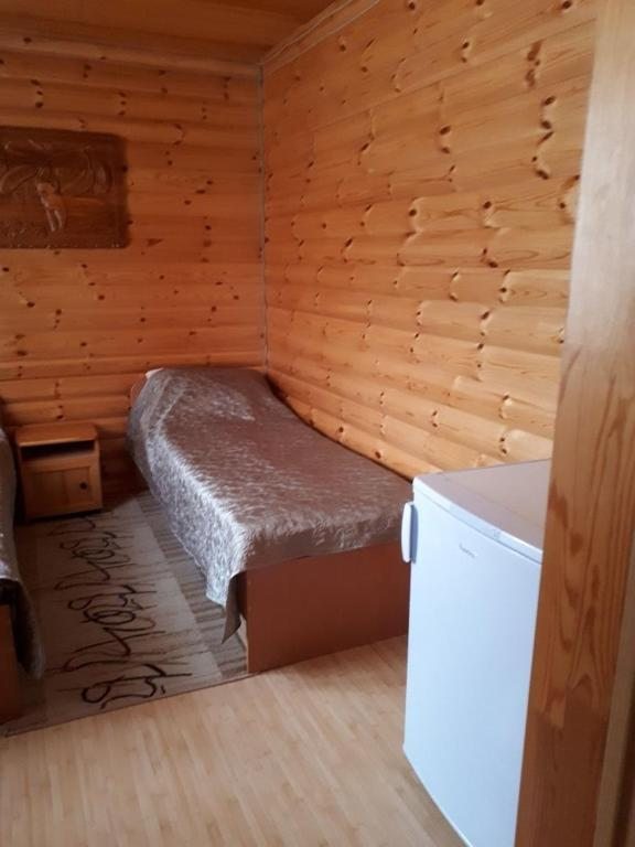 Двухместный (Улучшенный двухместный номер с 2 отдельными кроватями) гостевого дома Спутник, Северобайкальск