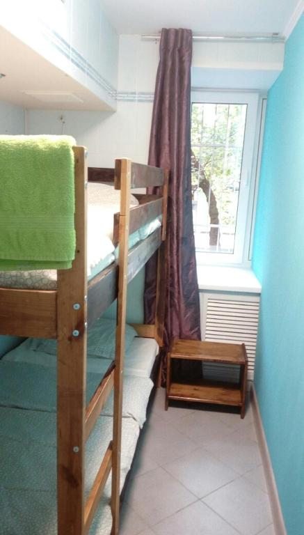 Двухместный (Двухместный номер с 2 отдельными кроватями и общей ванной комнатой) хостела Лен ИНН Люкс, Москва