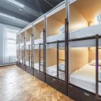 20-ти местная комната с капсулами в хостеле 5 Небо