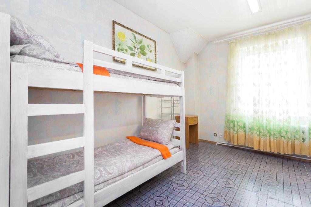 Номер (Спальное место на двухъярусной кровати в общем номере для женщин) хостела Hostel, Минск