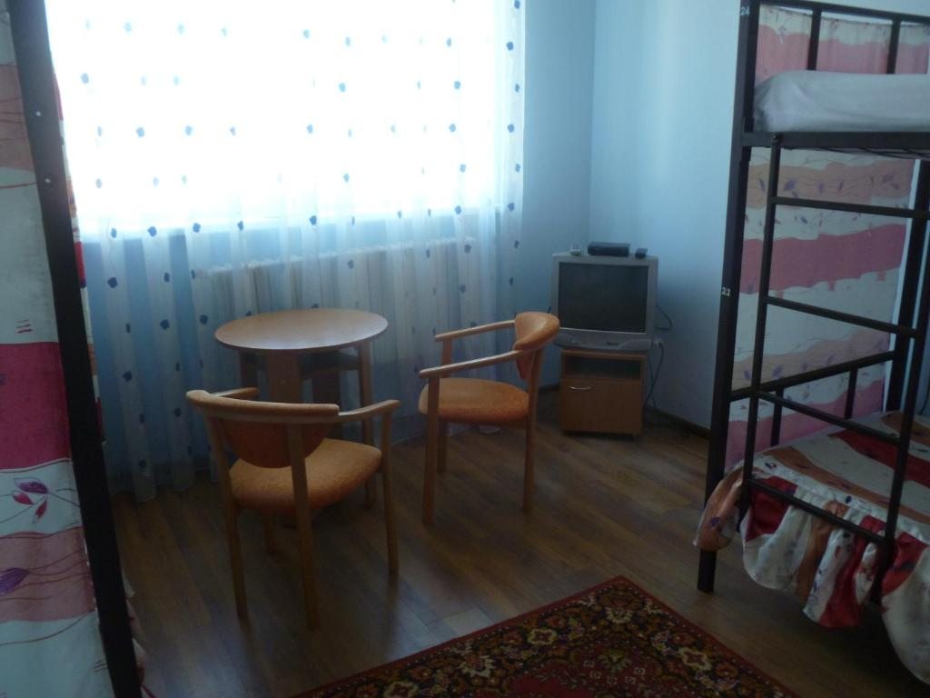 Номер (Спальное место на двухъярусной кровати в общем номере для мужчин и женщин) хостела Hostel 85, Гродно
