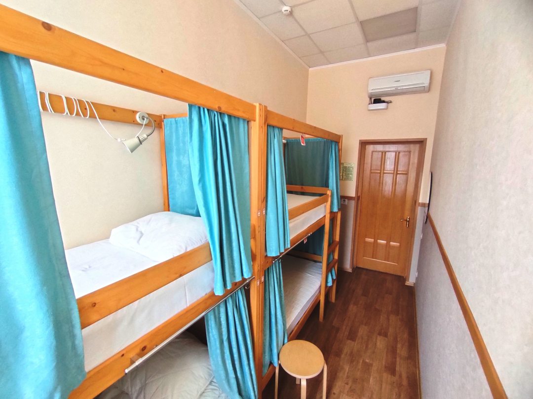 Четырехместный Мужской (Кровать в 4-местном номере для мужчин) хостела Хостелы Рус Самара