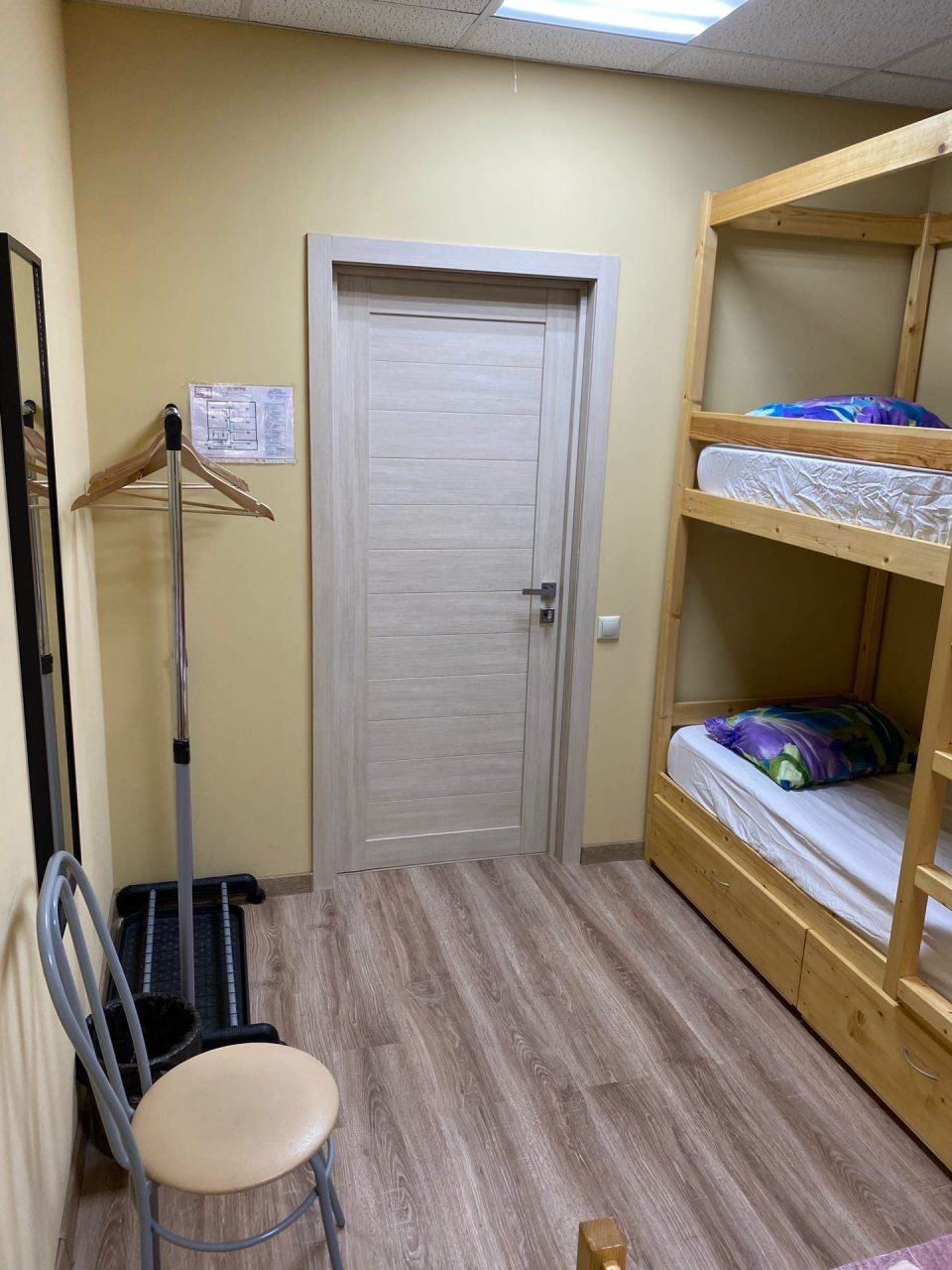 Шестиместный (Кровать в женском 6-ти местном номере(№6)), Хостел Дрим Хаус