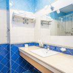 Семейный (Семейный номер с боковым видом на море), Dream Hotel Anapa