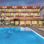 Бассейн с подогревом, Dream Hotel Anapa