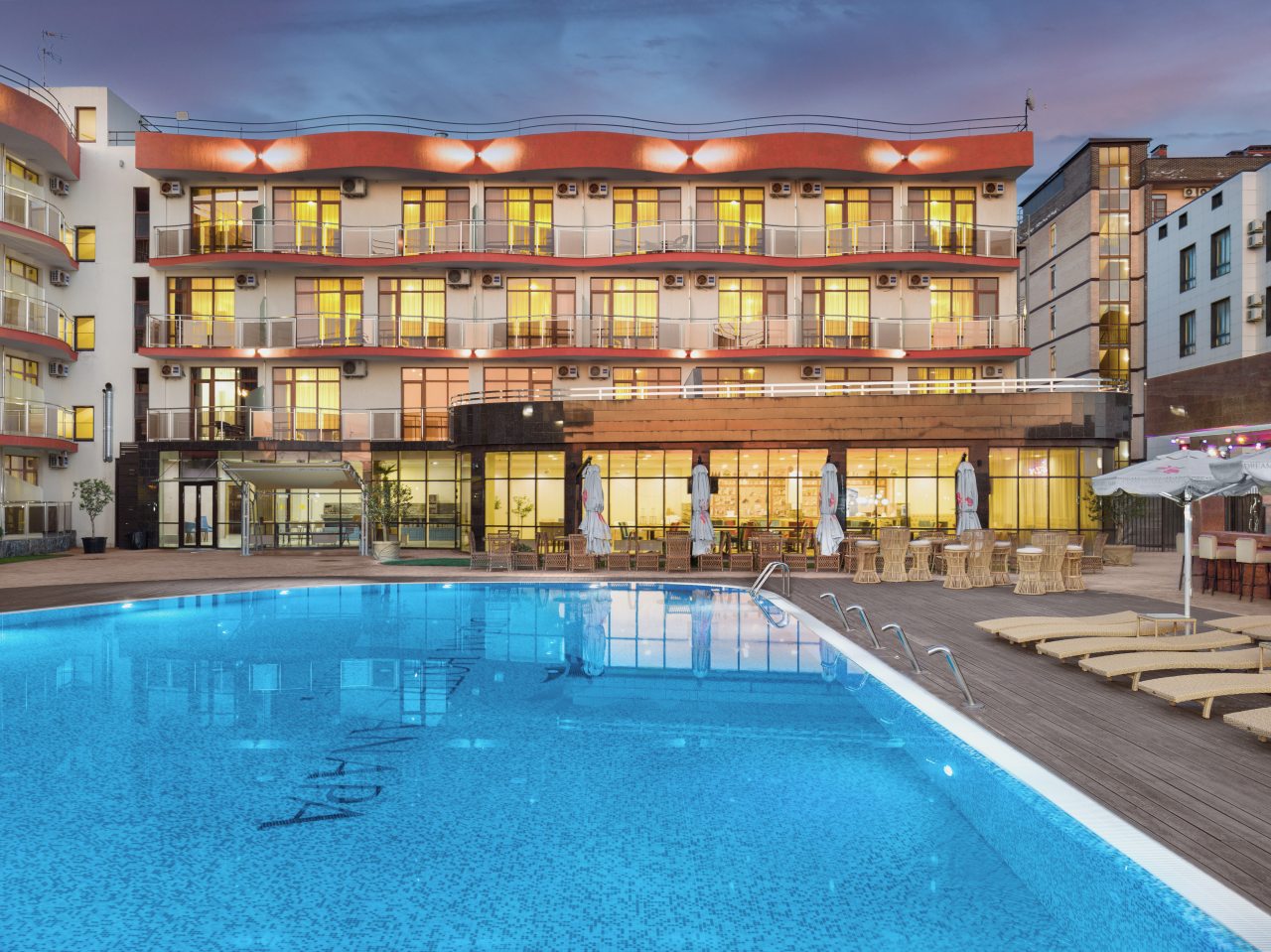 Открытый бассейн (сезонный подогрев), Dream Hotel Anapa
