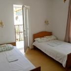 Четырехместный (Четырехместный номер с балконом), Гостевой дом На Новороссийской, д. 47