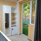 Люкс (Люкс трехместный), База отдыха Джамп