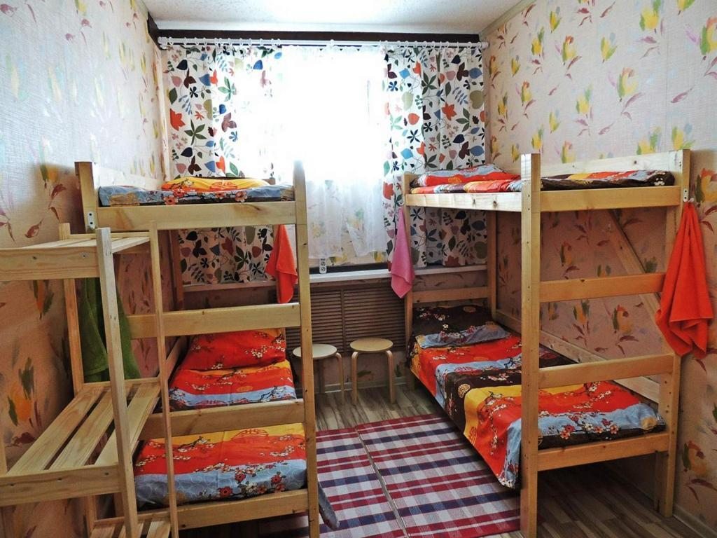 Номер (Общий номер для женщин с 4 кроватями) хостела Привал, Новороссийск