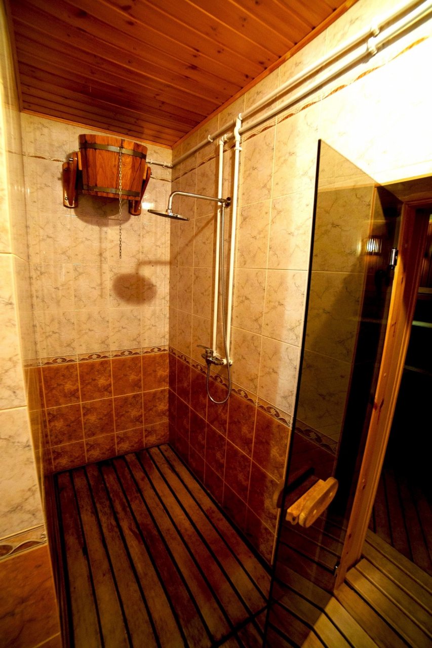 Баня, Парк-Отель Нобель