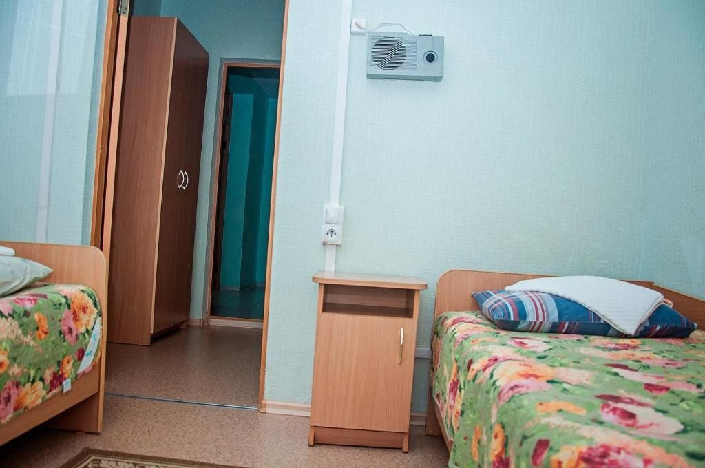 Двухместный (Стандартный двухместный номер с 2 отдельными кроватями) санатория Кедр, Саянск