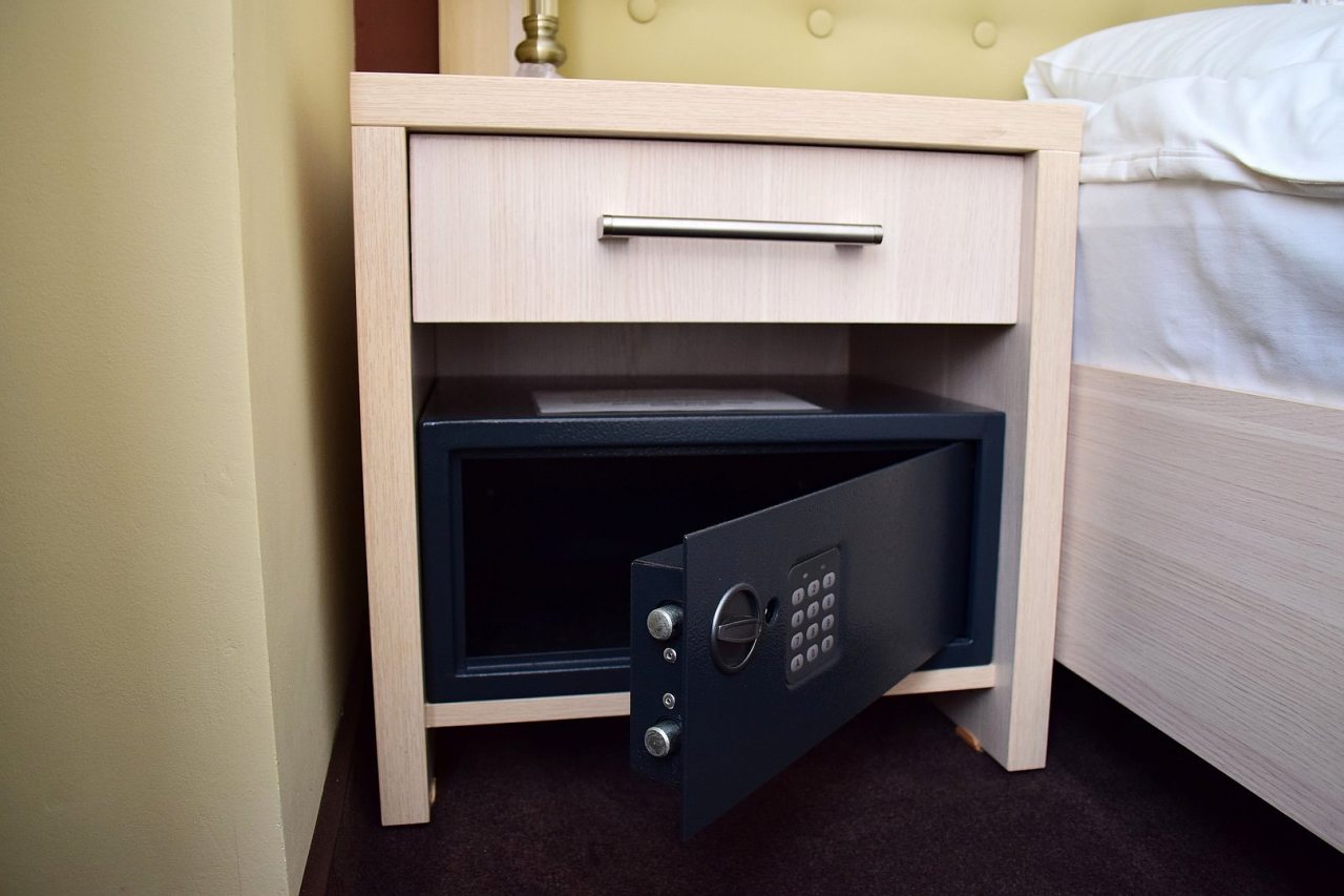 Двухместный (Улучшенный двухместный номер с 2 отдельными кроватями с 08:00 до 22:00), Санаторий Кедр