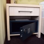 Двухместный (Улучшенный двухместный номер с 2 отдельными кроватями с 08:00 до 22:00), Санаторий Кедр