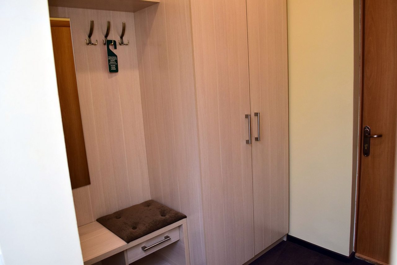 Двухместный (Улучшенный двухместный номер с 2 отдельными кроватями с 08:00 до 22:00), Санаторий Кедр