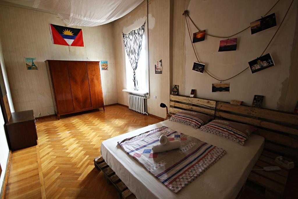 Двухместный (Стандартный двухместный номер с 1 кроватью) хостела Dingo Backpackers Hostel, Кутаиси