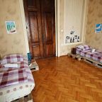 Номер (Кровать в общем номере для женщин с 4 кроватями), Dingo Backpackers Hostel