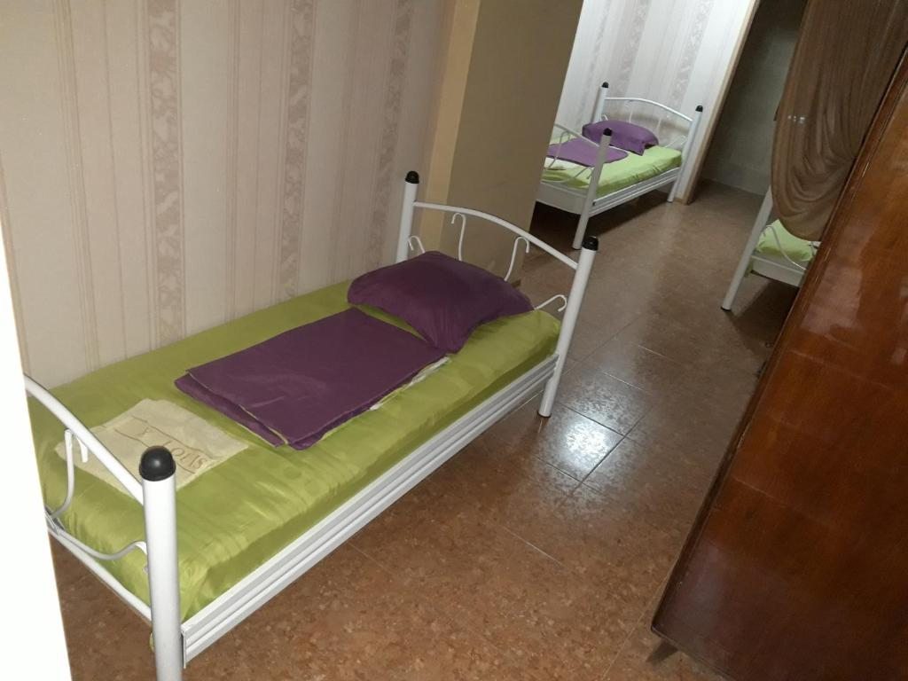 Номер (Кровать в общем 6-местном номере) хостела FEOLA, Кутаиси