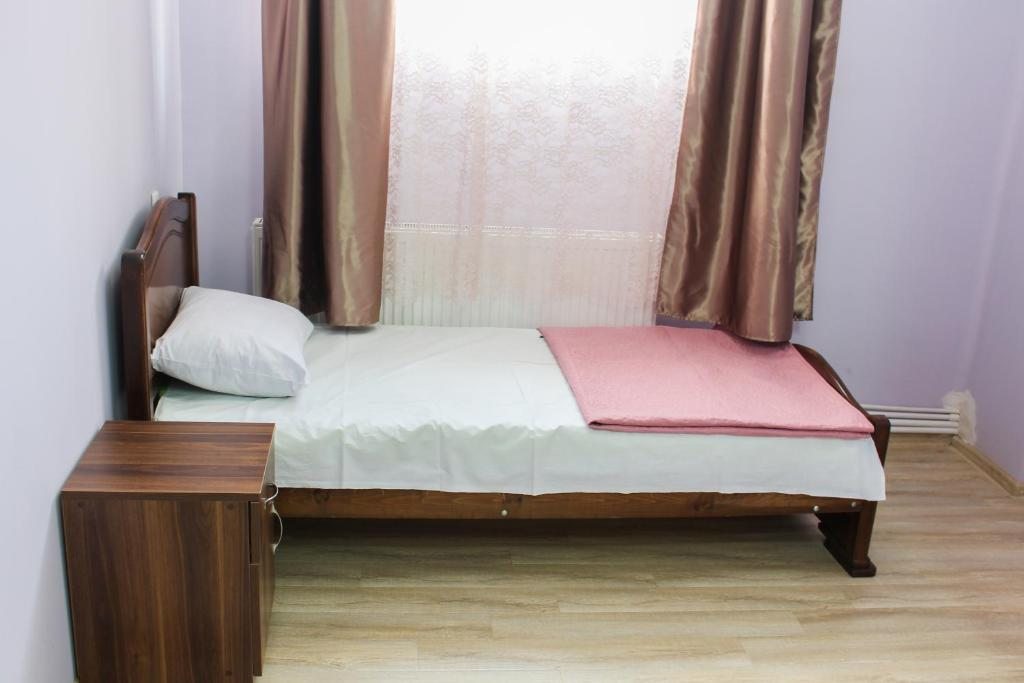 Двухместный (Двухместный номер с 1 кроватью или 2 отдельными кроватями) хостела GoriHouse, Гори