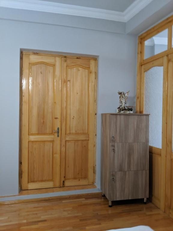 Номер (Односпальная кровать в общем номере для мужчин и женщин) хостела Kalo Hostel, Кутаиси