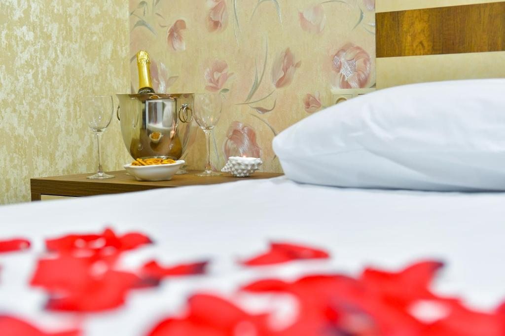 Двухместный (Двухместный номер с 1 кроватью и собственной ванной комнатой) отеля Hotel Lion, Уреки