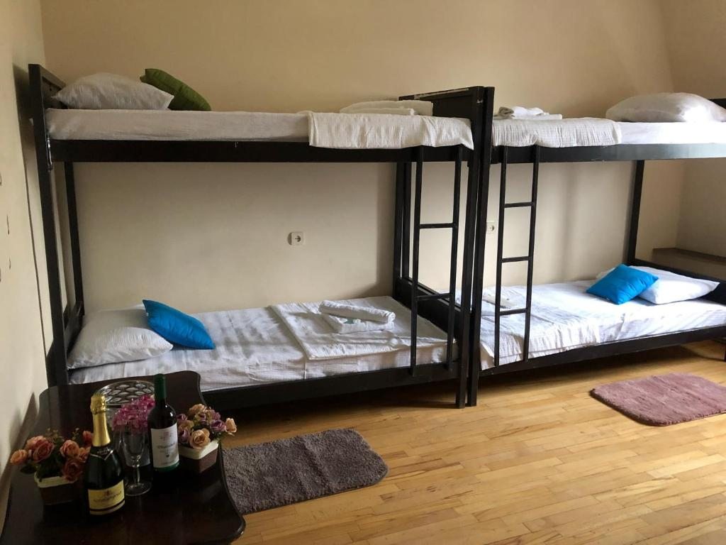 Номер (Кровать в общем 6-местном номере для мужчин и женщин) хостела DreamHostel, Тбилиси