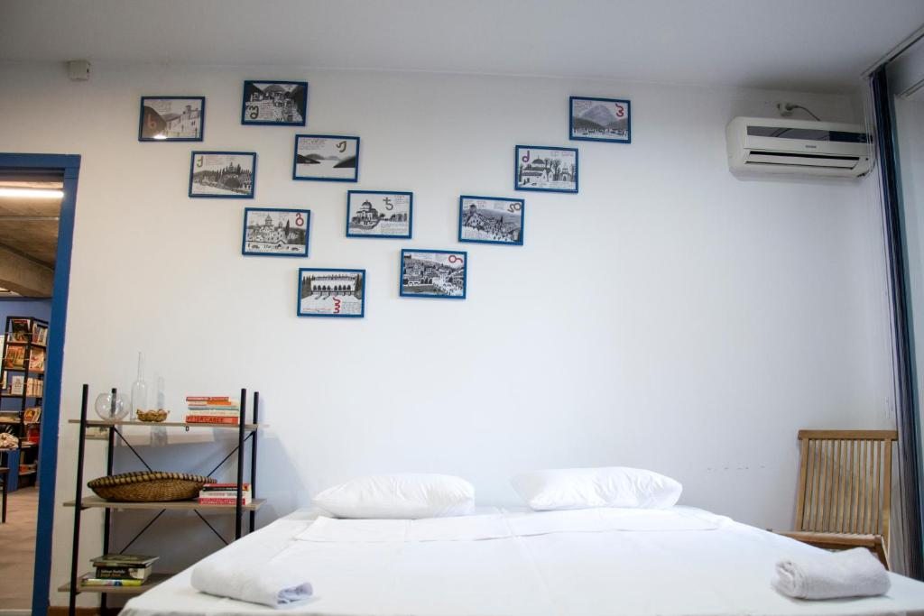Номер (Кровать в общем 6-местном номере для женщин) хостела Komuna, Тбилиси