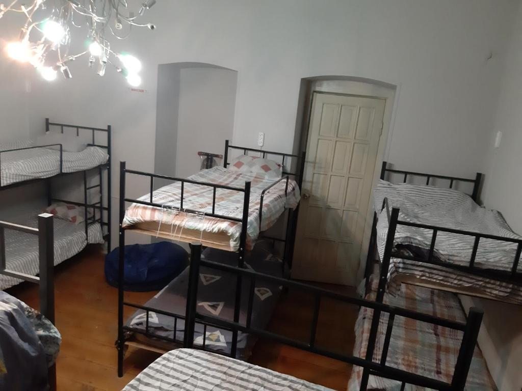 Номер (Кровать в общем 12-местном номере для мужчин и женщин) хостела O&A Hostel, Тбилиси