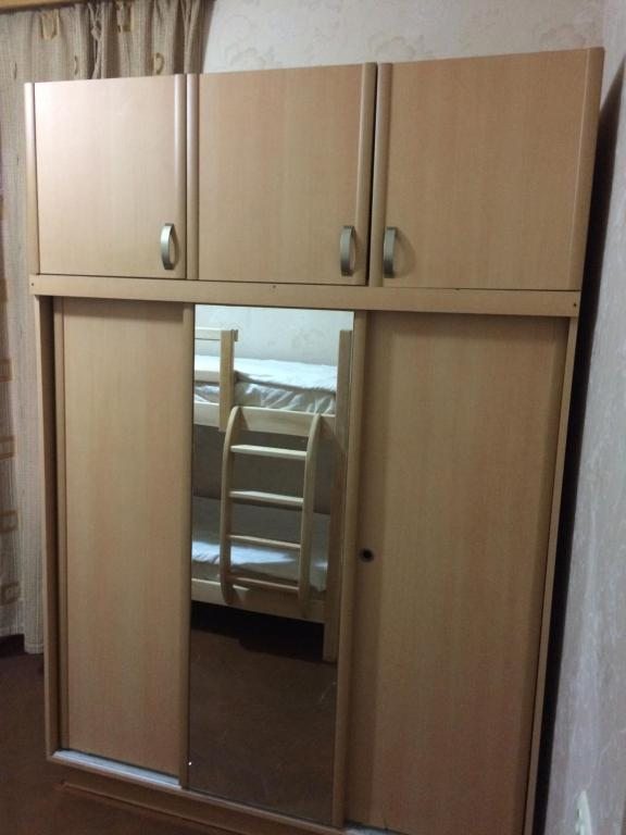 Номер (Спальное место на двухъярусной кровати в общем номере для мужчин и женщин) хостела Petra Jo Hostel, Тбилиси
