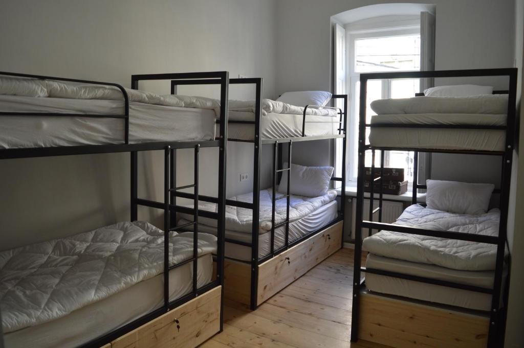 Номер (Спальное место на двухъярусной кровати в общем номере для женщин) хостела woodmood marjanishvili, Тбилиси