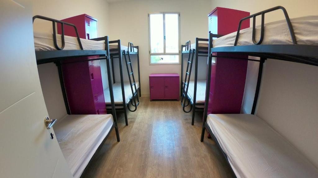 Номер (Кровать в 8-местном общем номере для женщин), Haifa Hostel