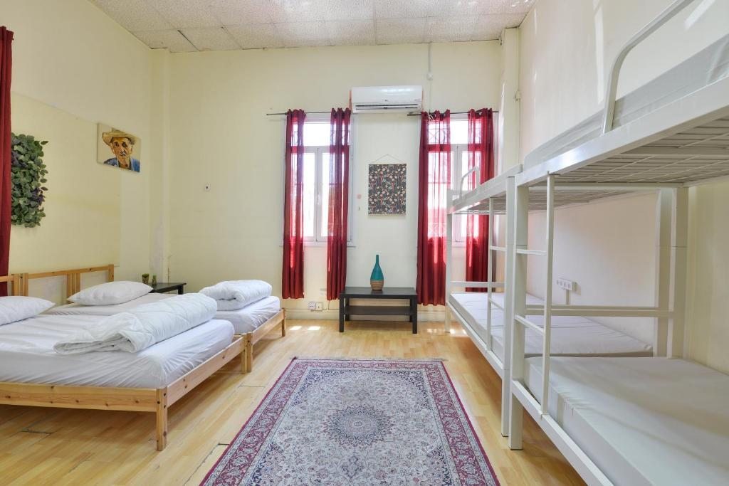 Двухместный (Бюджетный двухместный номер с 1 кроватью или 2 отдельными кроватями) хостела Roger's Hostel Tel Aviv (age 18-45), Тель-Авив
