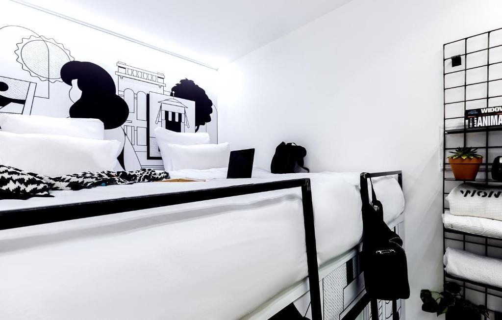 Двухместный (Двухместный номер-капсула с 1 кроватью и общей ванной комнатой) хостела WOM Allenby by Brown Hotels, Тель-Авив