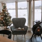 Коттедж (River House), Загородный отель Pine River