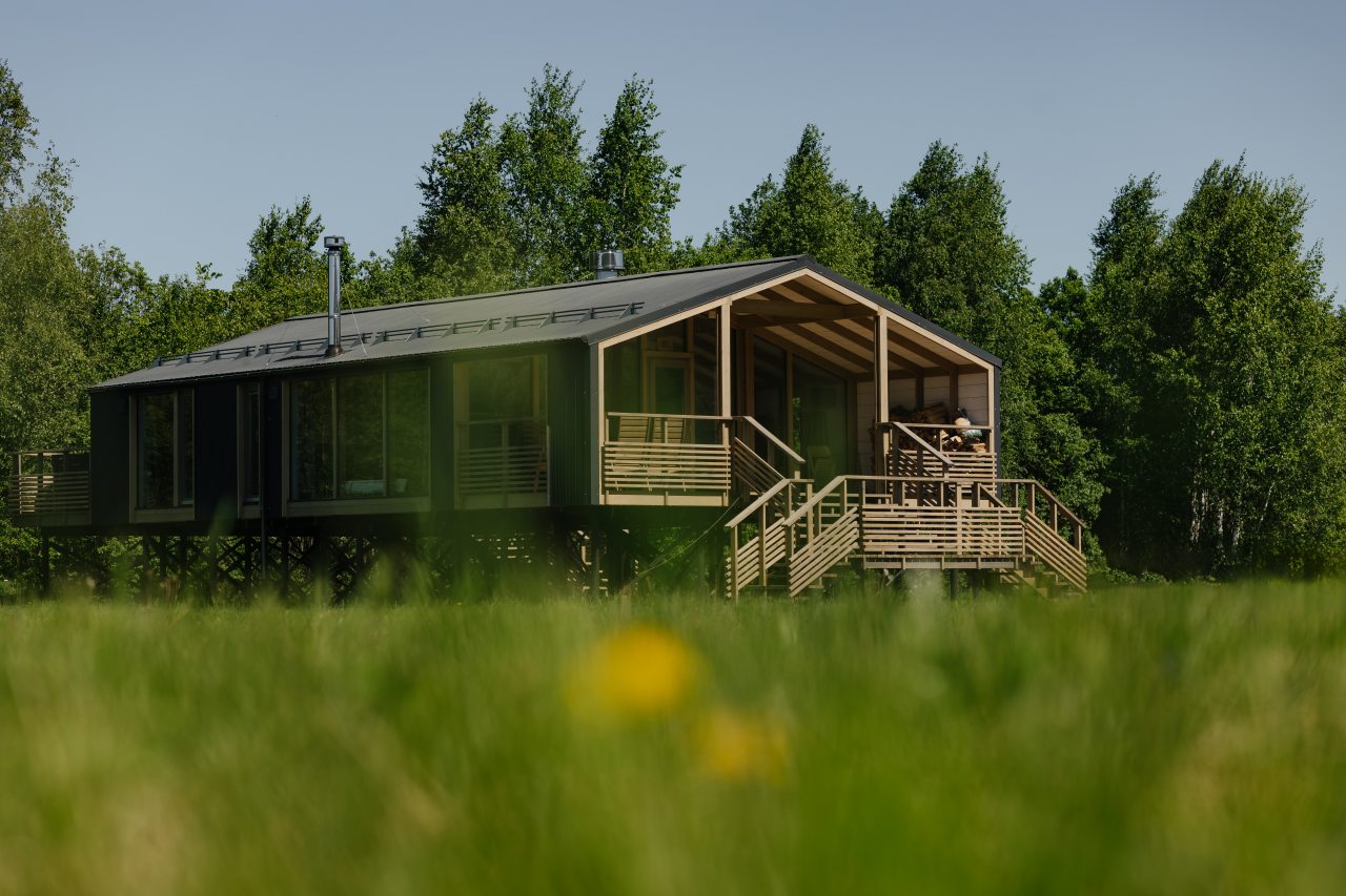 Коттедж (Райдер Хаус), Загородный отель Pine River