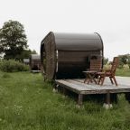 Капсула (Ривер Лодж), Загородный отель Pine River