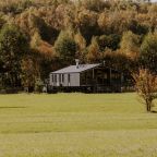 Коттедж (Райдер Хаус), Загородный отель Pine River