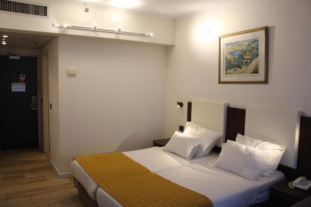 Двухместный (Двухместный номер с 2 отдельными кроватями) отеля Plaza Nazareth Illit Hotel, Назарет